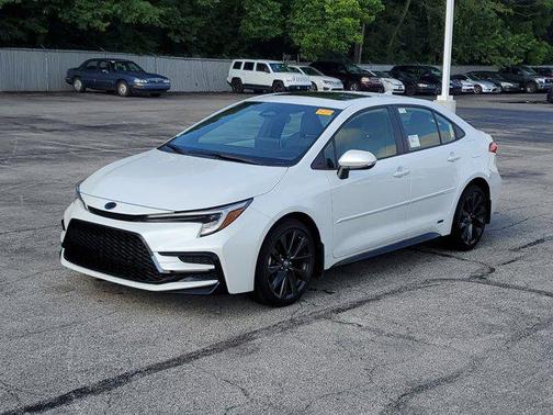 2025 Toyota Corolla Hybrid SE