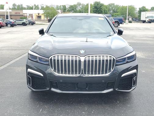 Black Sapphire Metallic 2020 BMW 750 i xDrive