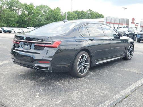 Black Sapphire Metallic 2020 BMW 750 i xDrive