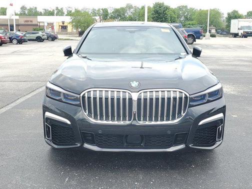 Black Sapphire Metallic 2020 BMW 750 i xDrive
