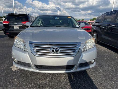 2010 Toyota Avalon XLS