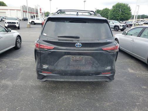 2022 Toyota Sienna XSE 7 Passenger
