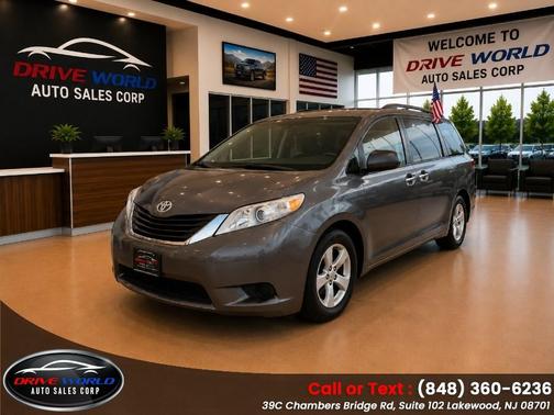 Predawn Gray Mica 2011 Toyota Sienna LE