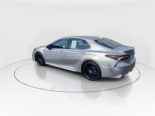 2024 Toyota Camry Hybrid SE