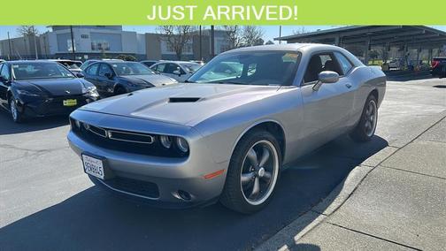 2016 Dodge Challenger SXT