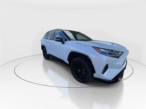 2023 Toyota RAV4 Hybrid SE