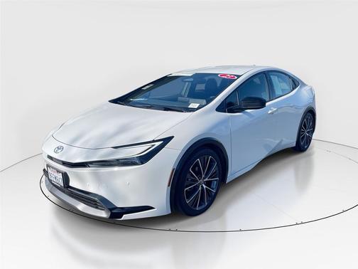 2023 Toyota Prius XLE