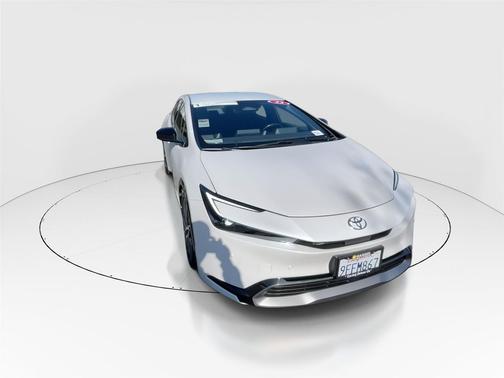 2023 Toyota Prius XLE