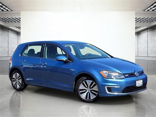 2016 Volkswagen e-Golf SE