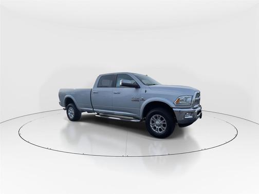 2018 RAM 2500 Laramie Crew Cab 4x4 8' Box