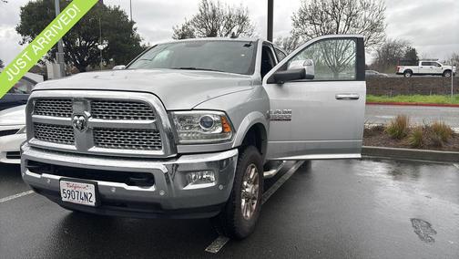 2018 RAM 2500 Laramie Crew Cab 4x4 8' Box