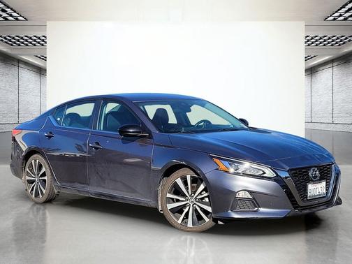 2021 Nissan Altima SR FWD