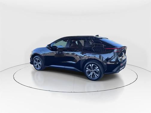 2025 Toyota bZ4X XLE