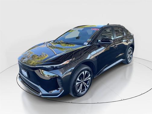 2025 Toyota bZ4X XLE