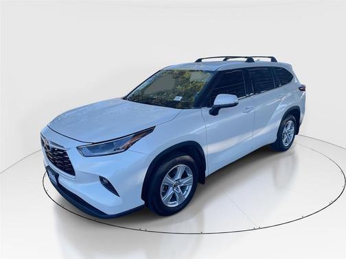 2021 Toyota Highlander LE