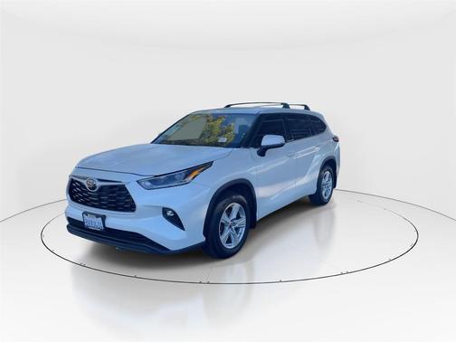 2021 Toyota Highlander LE
