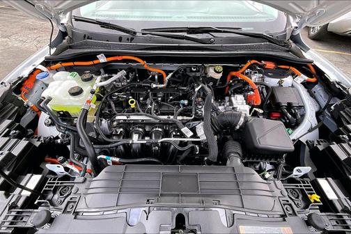 star white metallic tri-coat 2026 Ford Escape PHEV SE