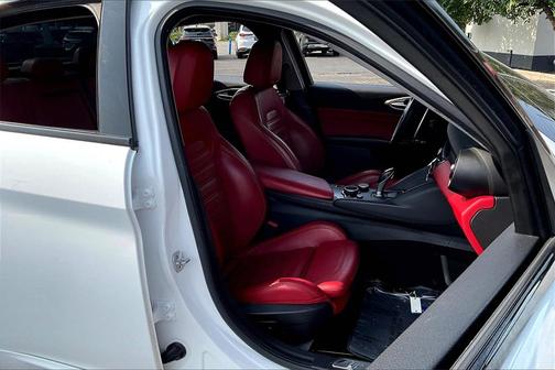 2019 Alfa Romeo Giulia Ti Sport