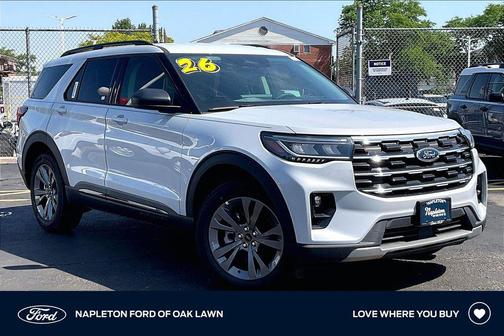 Space White Metallic 2026 Ford Explorer Active