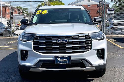Space White Metallic 2026 Ford Explorer Active