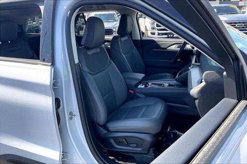 Space White Metallic 2026 Ford Explorer Active