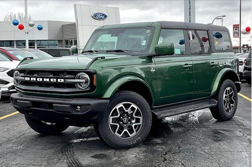 2025 Ford Bronco Outer Banks
