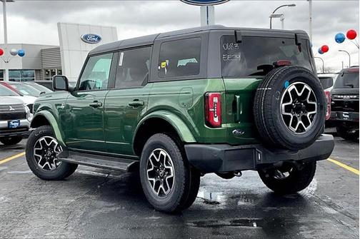 2025 Ford Bronco Outer Banks