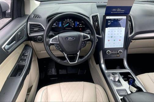 Iconic Silver Metallic 2023 Ford Edge Titanium