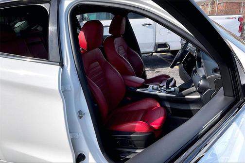 2022 Alfa Romeo Stelvio Ti