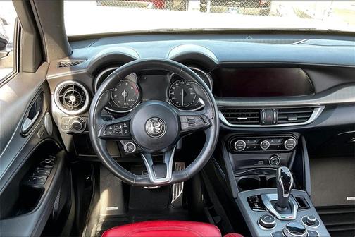 2022 Alfa Romeo Stelvio Ti