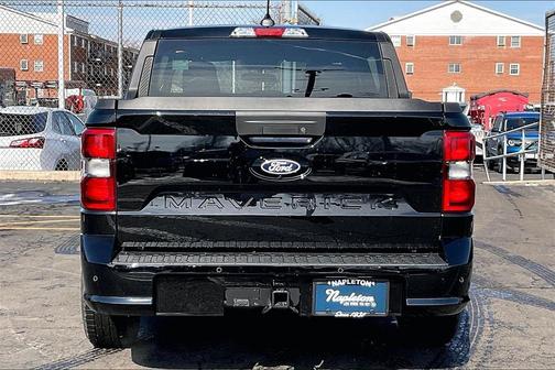 2026 Ford Maverick Lobo Standard