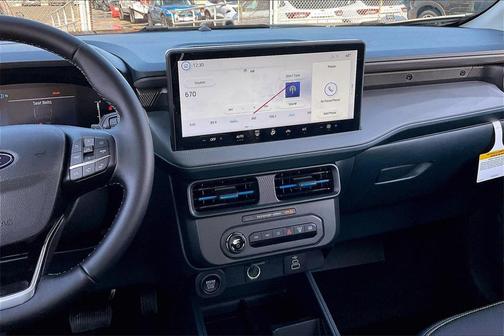 2026 Ford Maverick Lobo Standard