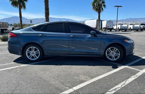 2018 Ford Fusion Hybrid SE