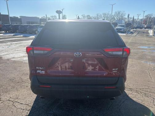 2022 Toyota RAV4 XLE