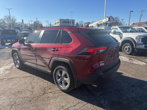 2022 Toyota RAV4 XLE