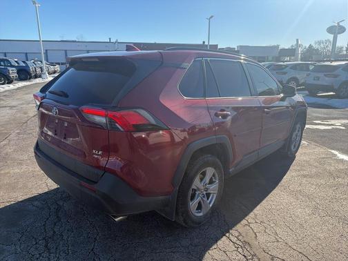 2022 Toyota RAV4 XLE