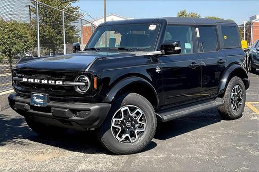 2025 Ford Bronco Outer Banks