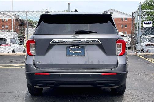 Carbonized Gray Metallic 2021 Ford Explorer XLT