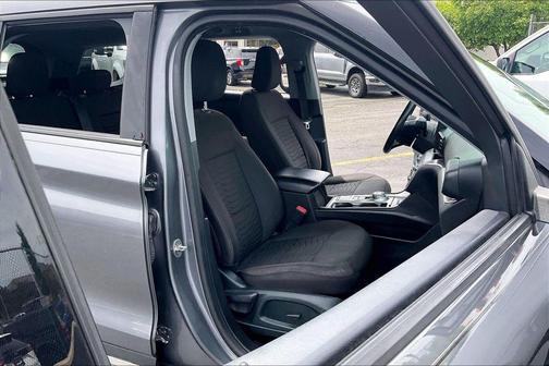 Carbonized Gray Metallic 2021 Ford Explorer XLT