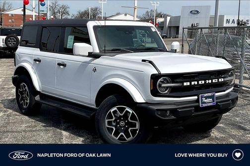 2026 Ford Bronco Outer Banks