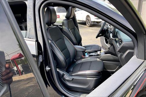Agate Black Metallic 2025 Ford Escape ST-Line