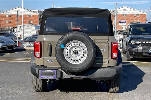 2025 Ford Bronco Base