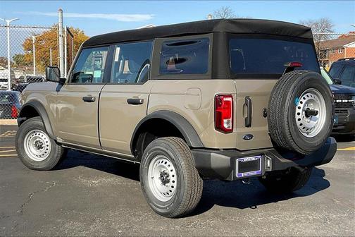 2025 Ford Bronco Base
