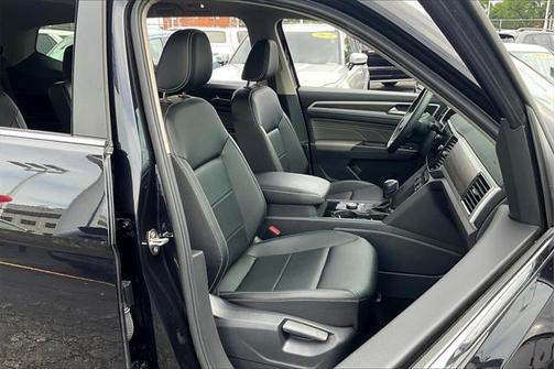 2023 Volkswagen Atlas 3.6L SE w/Technology
