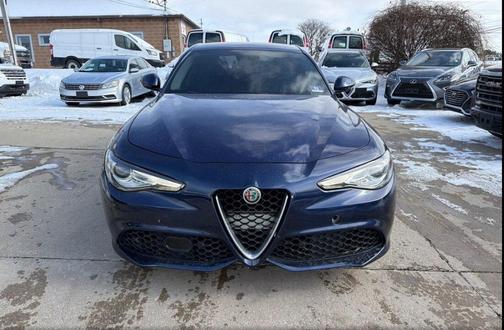 2017 Alfa Romeo Giulia Base