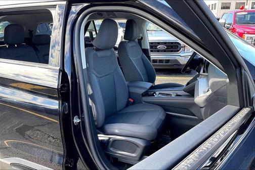 Agate Black Metallic 2026 Ford Explorer Active