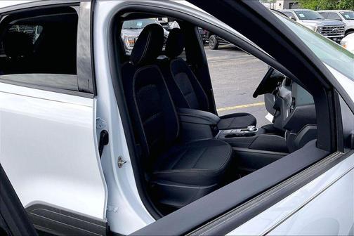 oxford white 2026 Ford Escape Active