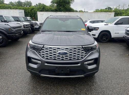 Carbonized Gray Metallic 2022 Ford Explorer Platinum