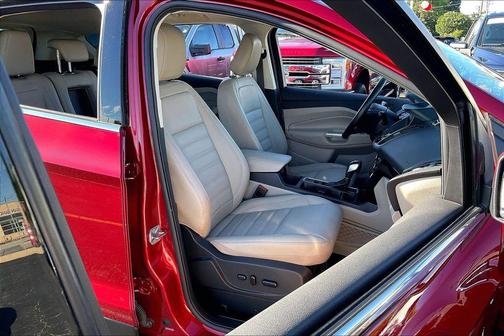 Ruby Red Metallic Tinted Clearcoat 2019 Ford Escape Titanium