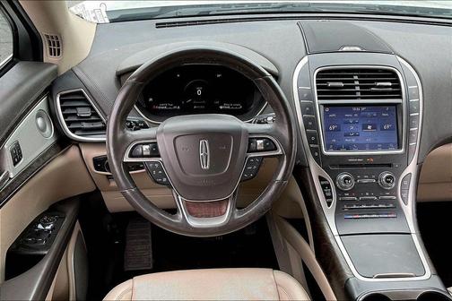 2020 Lincoln Nautilus Reserve